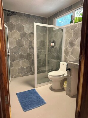 Bathroom - Vrbo Property (Brisas de Zicatela)