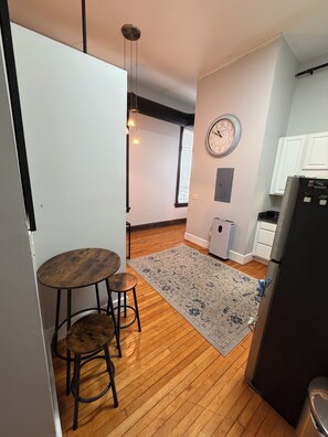 Interior - Charming 2-bedroom apartment (Greencastle)