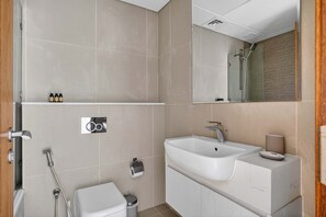 House, Accessible - Silkhaus Modern 2bdr Flat in Julphar Tower (Abu Dhabi)