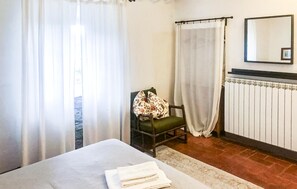2 camere, culla da viaggio, Wi-Fi gratuito