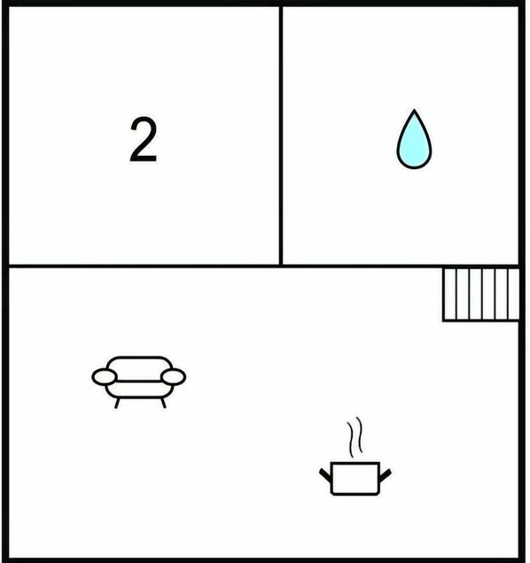 Une pièce comprenant un lit, une baignoire et des toilettes.