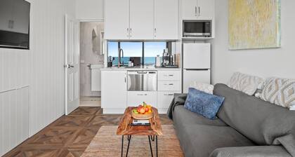 Quinns by the Sea | Absolute Beachfront Escape with Endless Sunsets & Ocean view