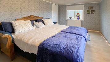 3 bedrooms