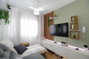 Living area - Modern Apartment in Downtown São Paulo • 5 min to República Metro + Pool & Gym (São Paulo)