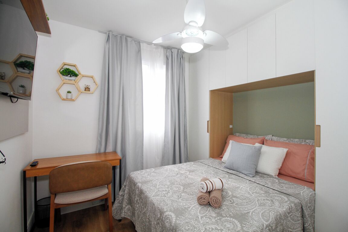 1 quarto, acesso à internet