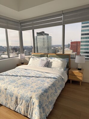 2 dormitorios, tabla de planchar con plancha, Internet y ropa de cama