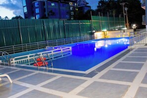Pool - The Oula's 2 bdr apartment ,fully equiped gym,swimming pool,view of the city (Nairobi)
