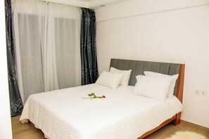 2 slaapkamers, een strijkplank/strijkijzer, wifi, beddengoed