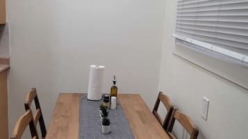 Apartment, 2 Bedrooms | Tempat makan