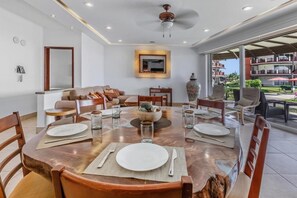 Deluxe Apartment, Balcony, Ocean View | Dining - VIVO RESORT (Bajos de Chila)