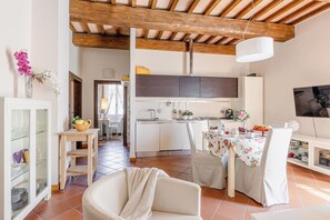 Dining - Italian Experience- Serafini Holiday Home (Bargni)