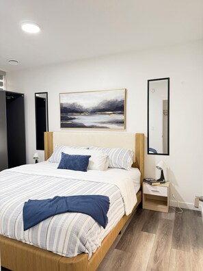 2 chambres, fer et planche à repasser, draps fournis