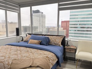 2 chambres, fer et planche à repasser, draps fournis