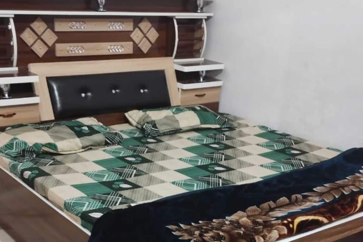 Deluxe Room | Rollaway beds (surcharge), WiFi (free), bed sheets