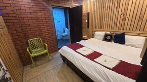 Deluxe Double Room | Desk, free WiFi