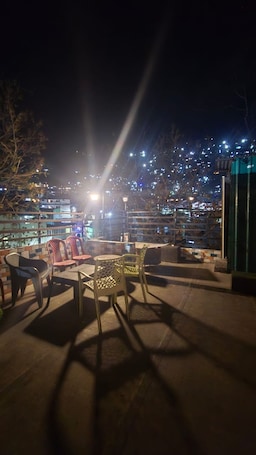Terraza o patio. S TAJ Home Stay Mali tall Nainital