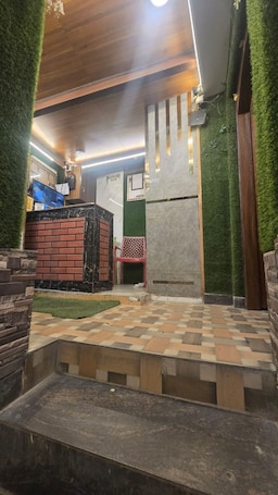 Recepción. S TAJ Home Stay Mali tall Nainital