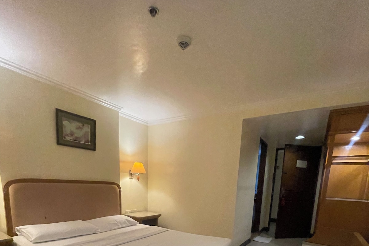 Superior Twin Room, City View