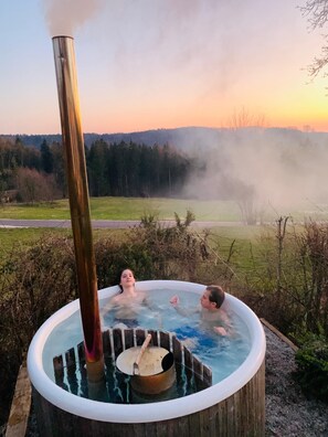 Bañera de hidromasaje exterior