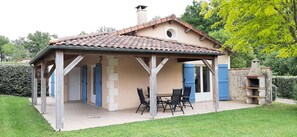 Exterior - Villa in Parthenay With Private Garden (Les Forges)