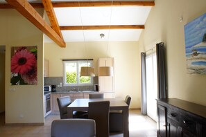 Comfort House, 3 Bedrooms | Dining - Villa in Parthenay With Private Garden (Les Forges)