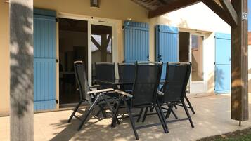 Rumah Comfort, 3 kamar tidur | Balkon