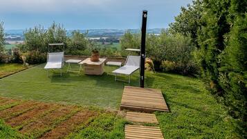 Classic House, 5 Bedrooms | Garden