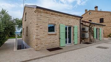 Classic House, 5 Bedrooms | Exterior