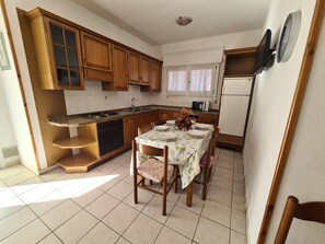 Deluxe Apartment, 3 Bedrooms | Private kitchen - Pleasant Apartment in Rosolina Mare (Rosolina)