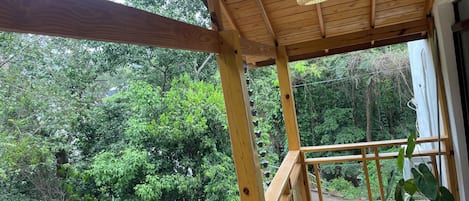Apartamento Confort, vistas a la montaña | Jardines del alojamiento