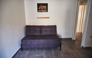 Living area -  A cozy, stylish, and newly renovated gem in the heart of old town Buzet. (Buzet)