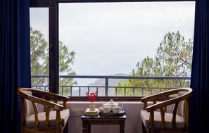 Vila Deluks, balkon, pemandangan gunung | Interior