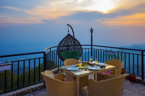 Alaya Stays Archee's 6BHK Nature Retreat