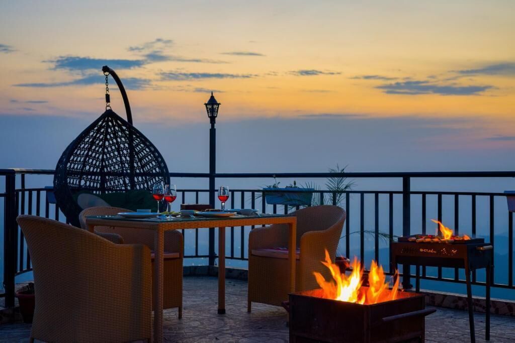 豪華別墅, 露台, 山景 | 室外用餐