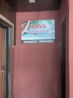 Exterior detail - SANS RESORT (ALIBAG)