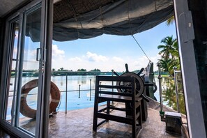 Terrace/patio - Layanila-Houseboats-Rooms-Alappuzha (Alappuzha)