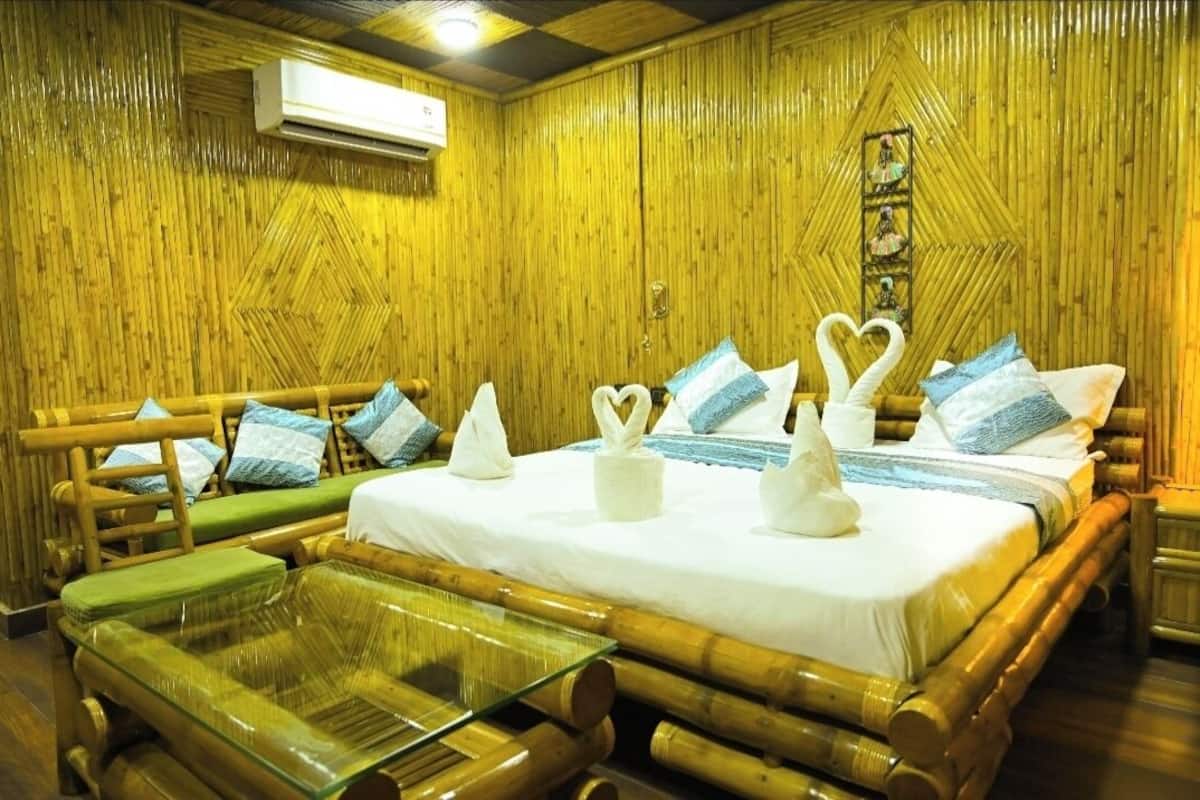 Double Room, Balcony, Garden View | Seterika/papan seterika, Wi-fi percuma 
