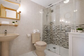 Shower, hair dryer, towels - Torreblanca near the sea (Torrevieja)