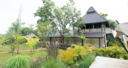 ELIVAAS prive Tapovana Aroha Petfriendly