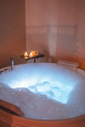 Bain à remous intérieur