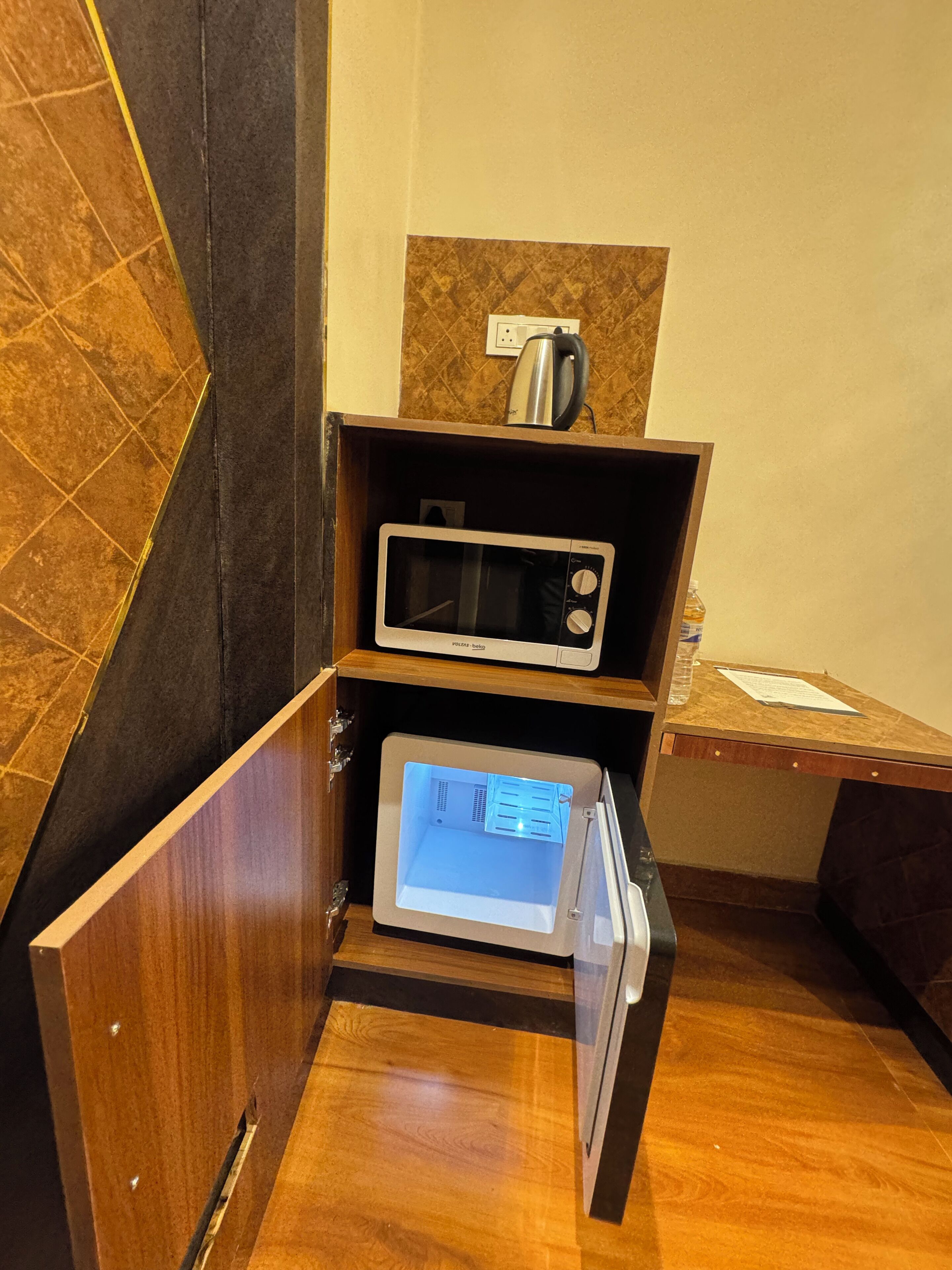 Presidential Studio Suite, City View | Interior