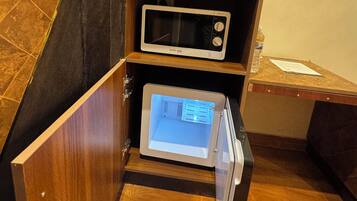 Presidential Studio Suite, City View | Interior