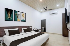 Room - ThiruMathi Residency (Tiruvannamalai)