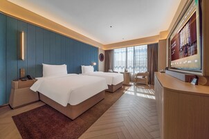 Quarto casal, vista para a cidade | Quartos à prova de som, Wi-Fi de cortesia