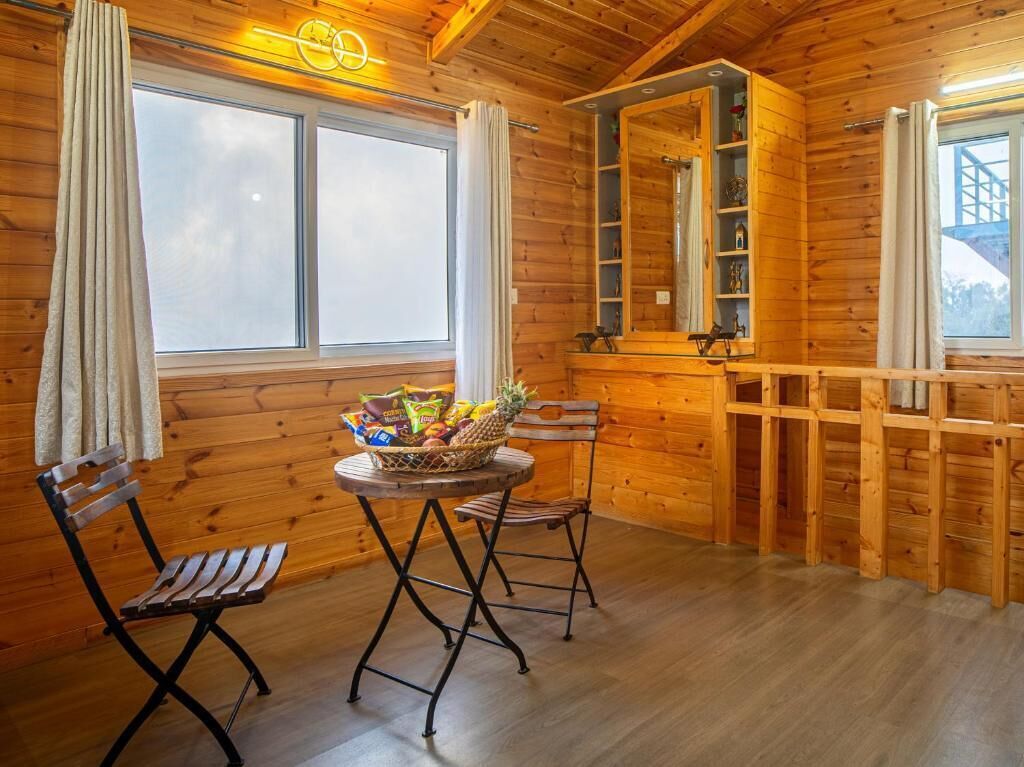 Familieværelse - balkon - bjergudsigt | Interiør