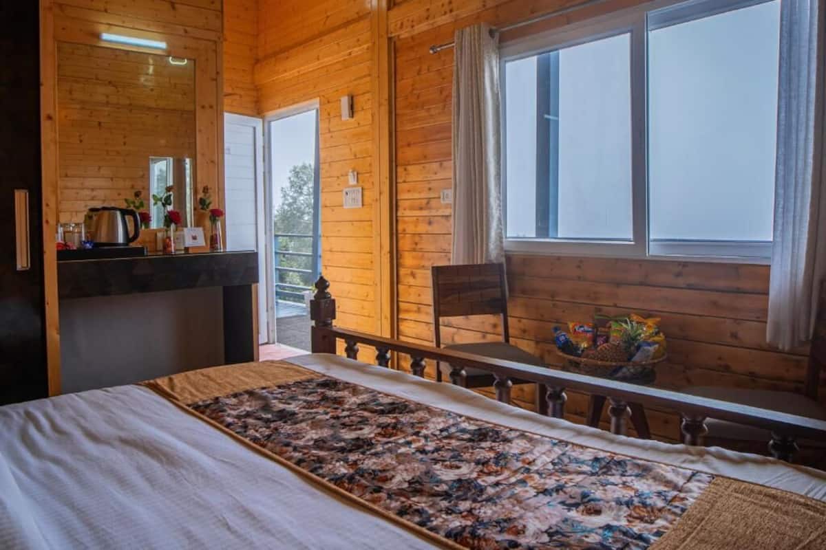 Habitación doble superior, balcón, vista al lago