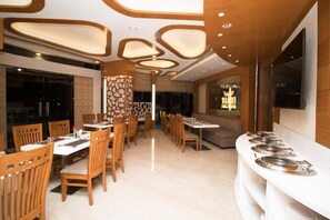 Dining - Hotel Vagmi (Varanasi)