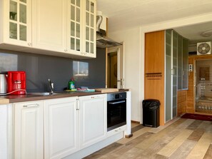 Fridge, microwave, oven, stovetop - Unique lakeside house with sauna and panoramic harbour views 5 guests (Anjum)
