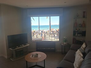 Living area - A beautiful beachfront flat for 4 people with a lovely terrace overlooking sea (Torrevieja)