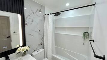 Shower, towels